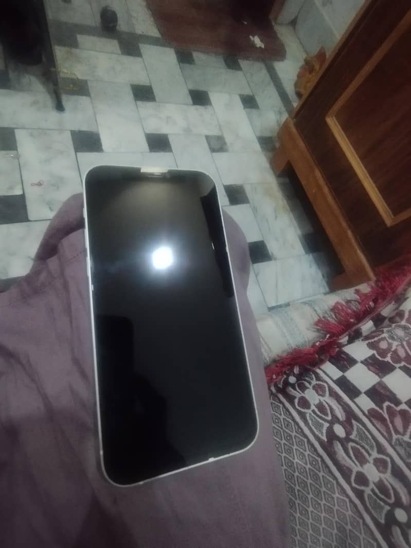 Apple iPhone 12 3