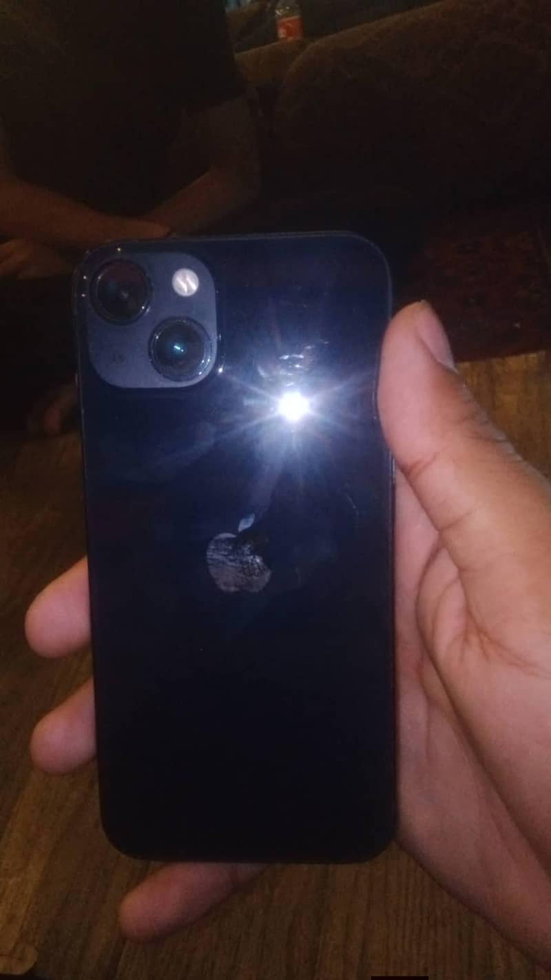 Apple iPhone 13 4