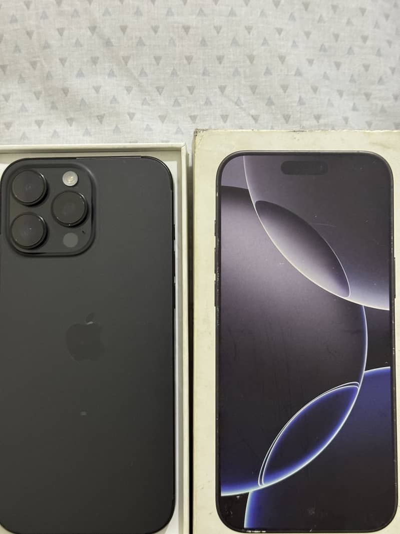Apple iPhone 16 Pro Max 0