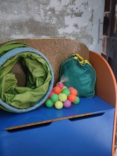 kids play tent with tunnel . fun indoor play house