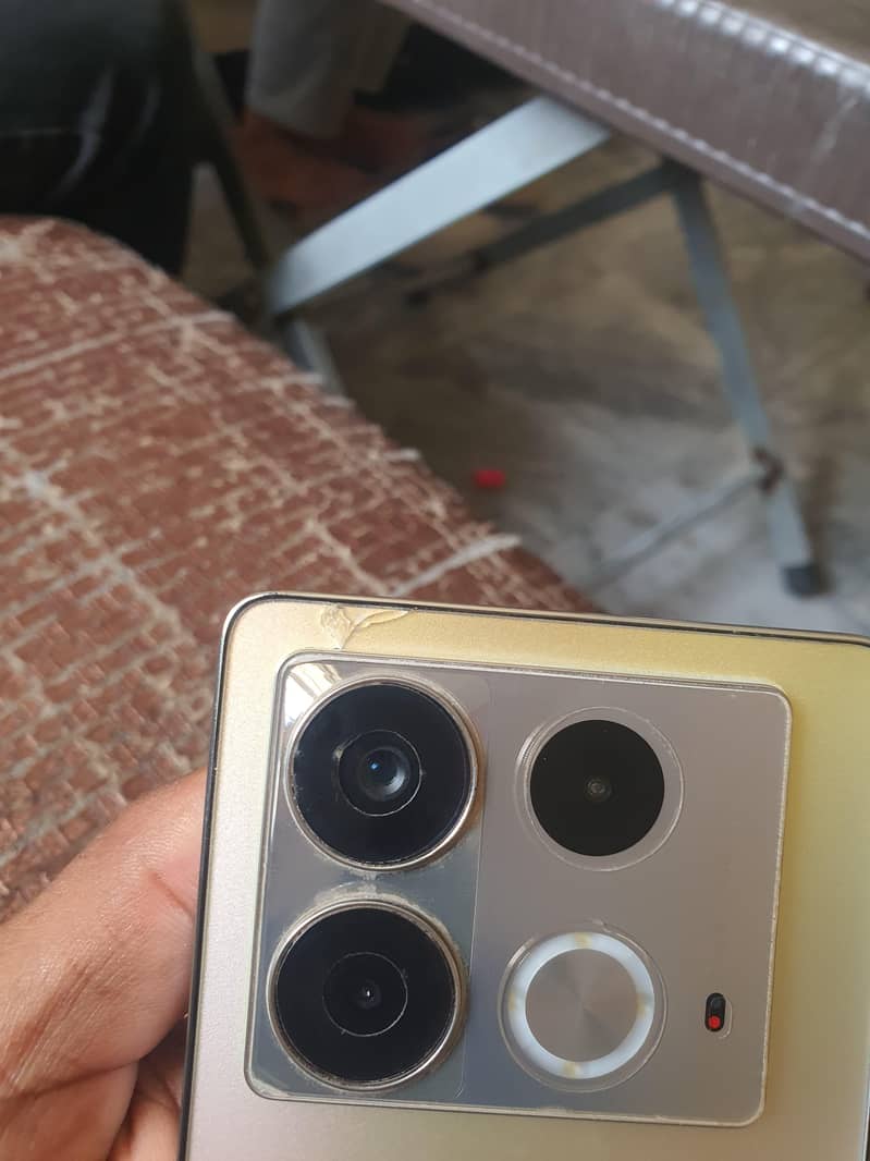 Infinix Note 40 7