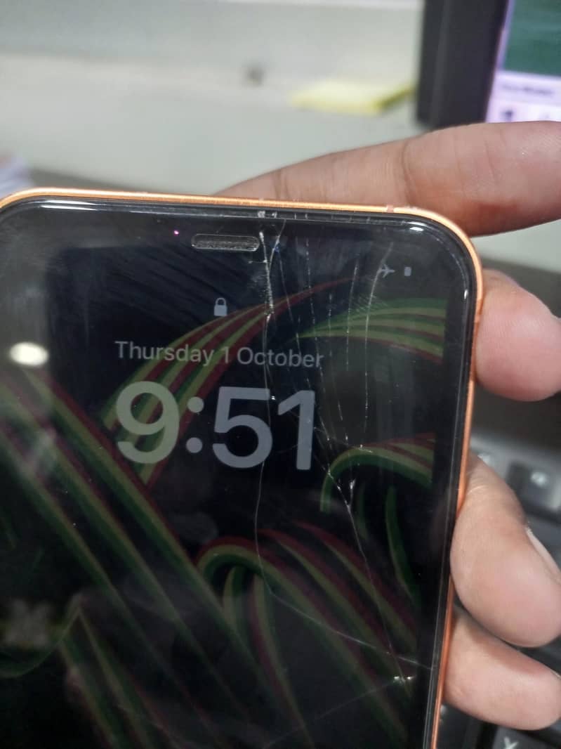 Apple iPhone XR 7
