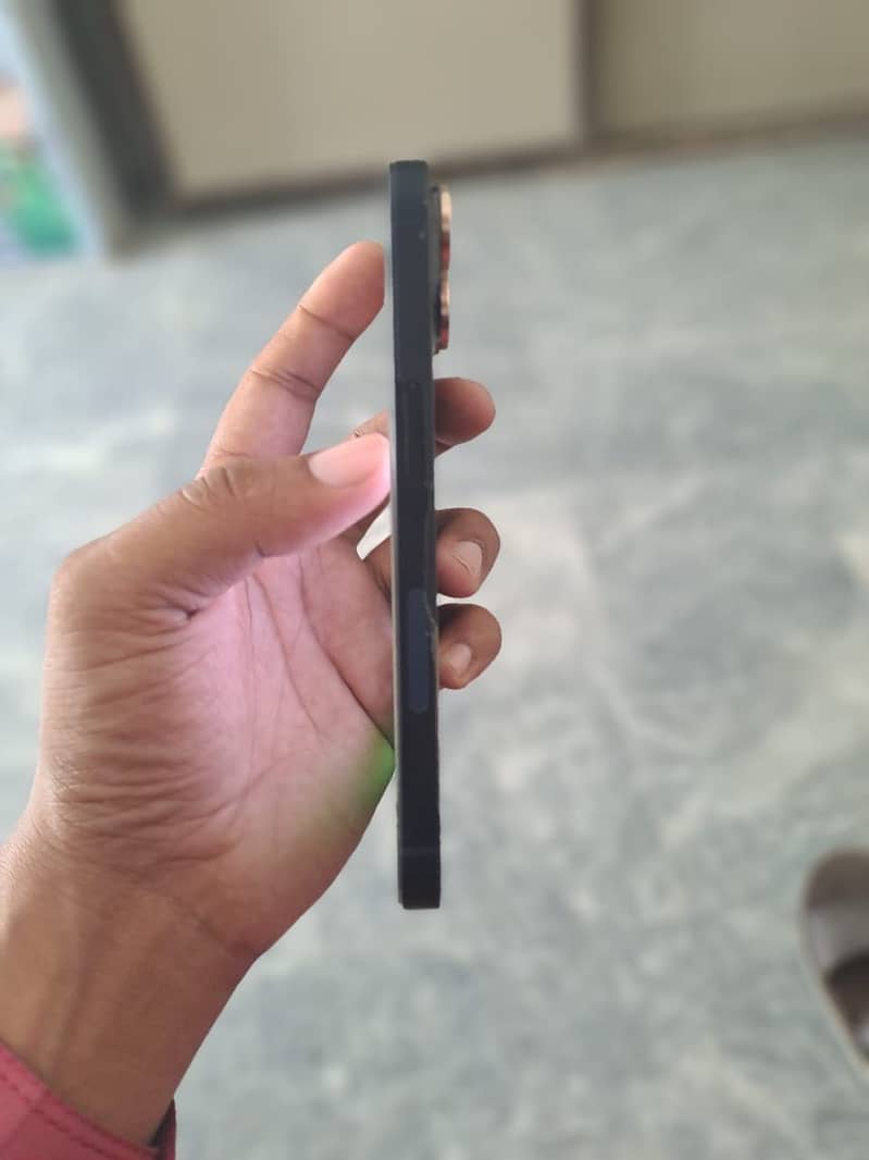 Apple iPhone 14 1