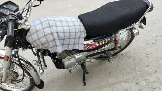 Honda 125 2024 model 10by 10 all okay paperwork completed