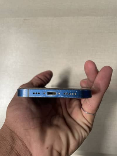 Apple iPhone 12