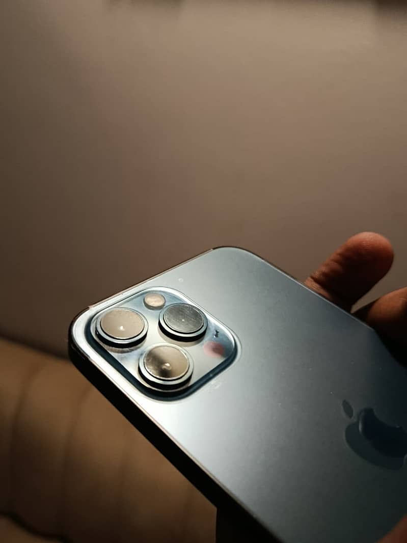 Apple iPhone 12 Pro Max 2