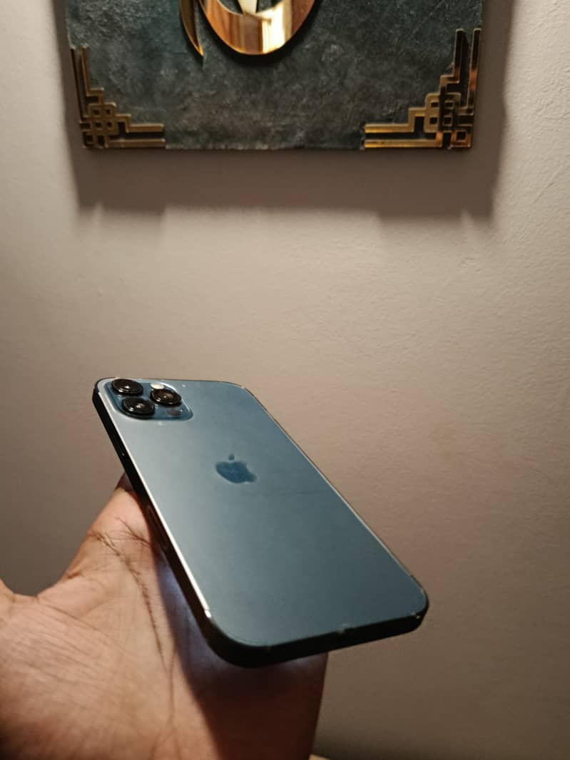 Apple iPhone 12 Pro Max 3
