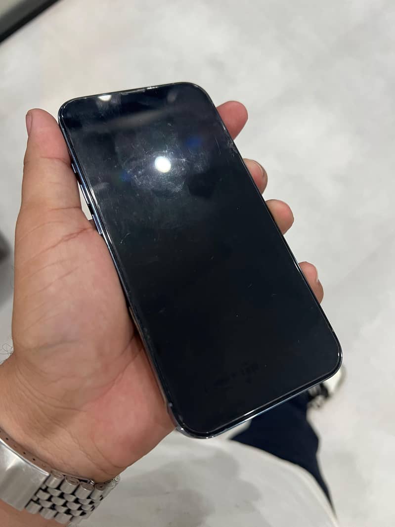 Apple iPhone 13 Pro 3