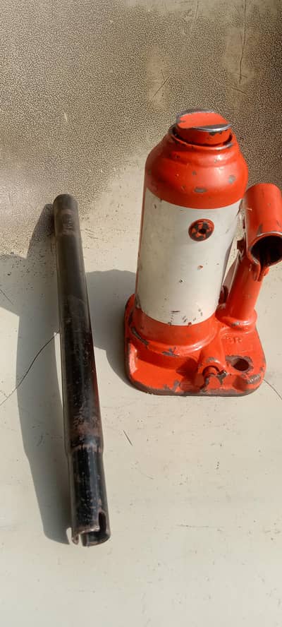 Hydraulic bottle jack 4 Ton made in Japan