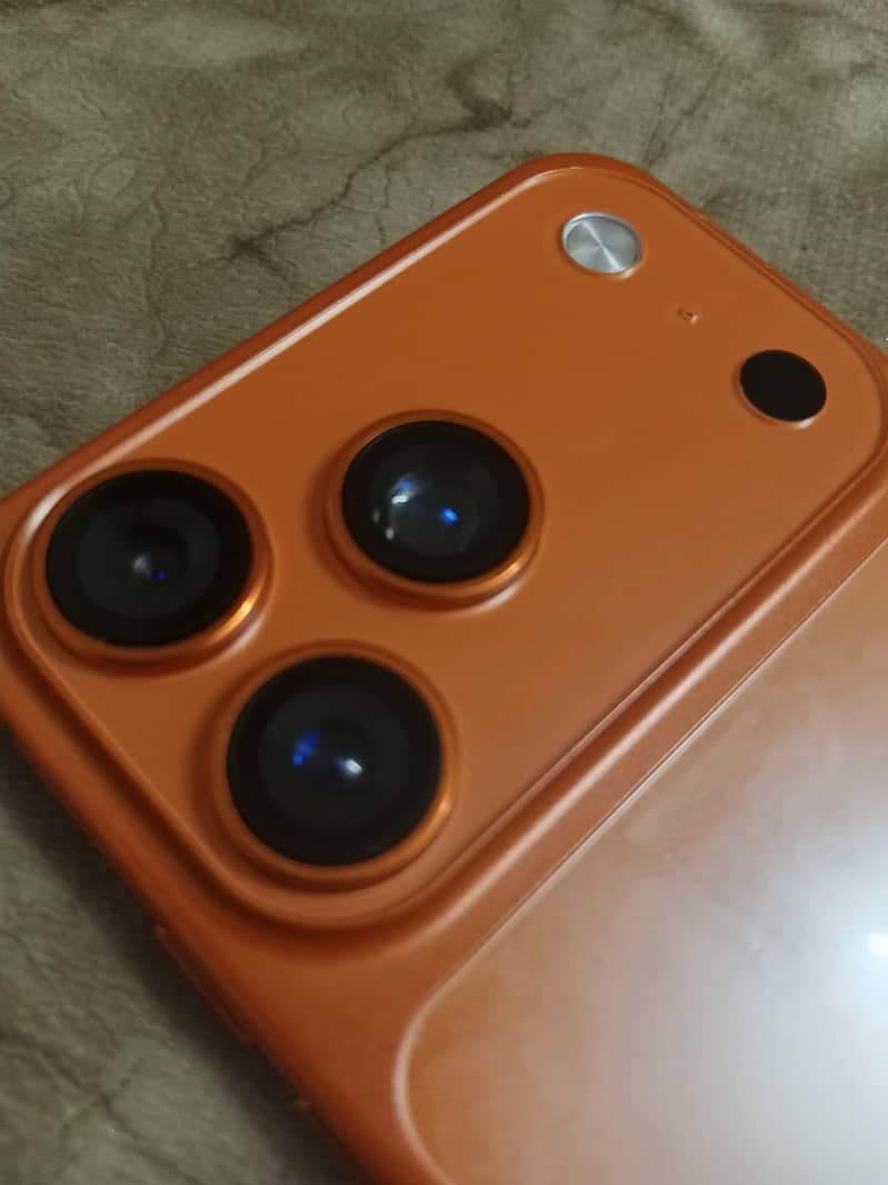 Apple iPhone 17 Pro Max 2