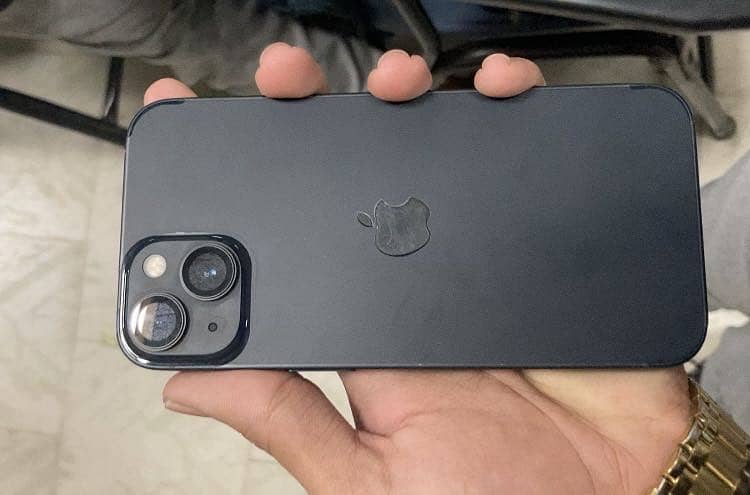 Apple iPhone 13 2