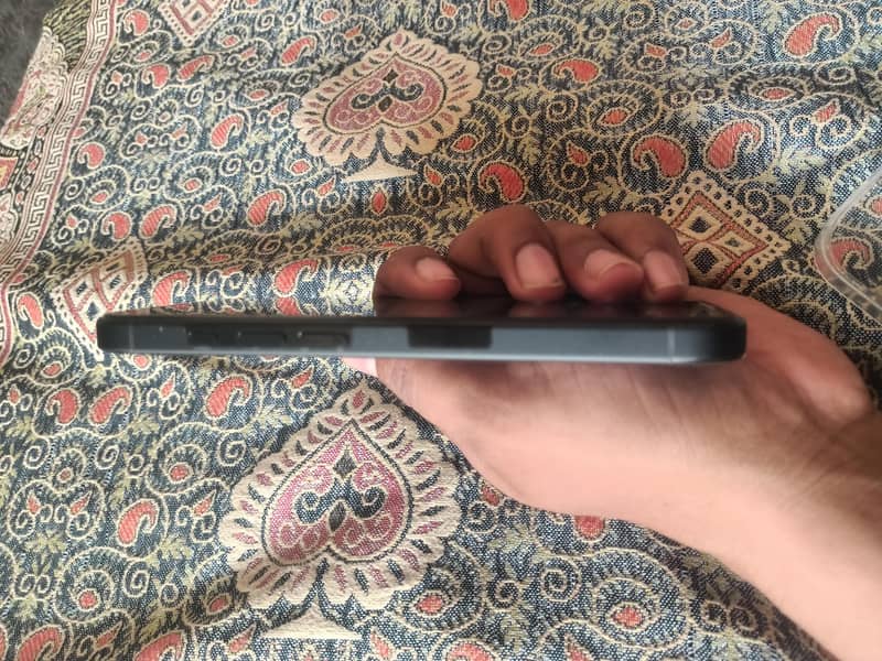Apple iPhone 16 Pro 6