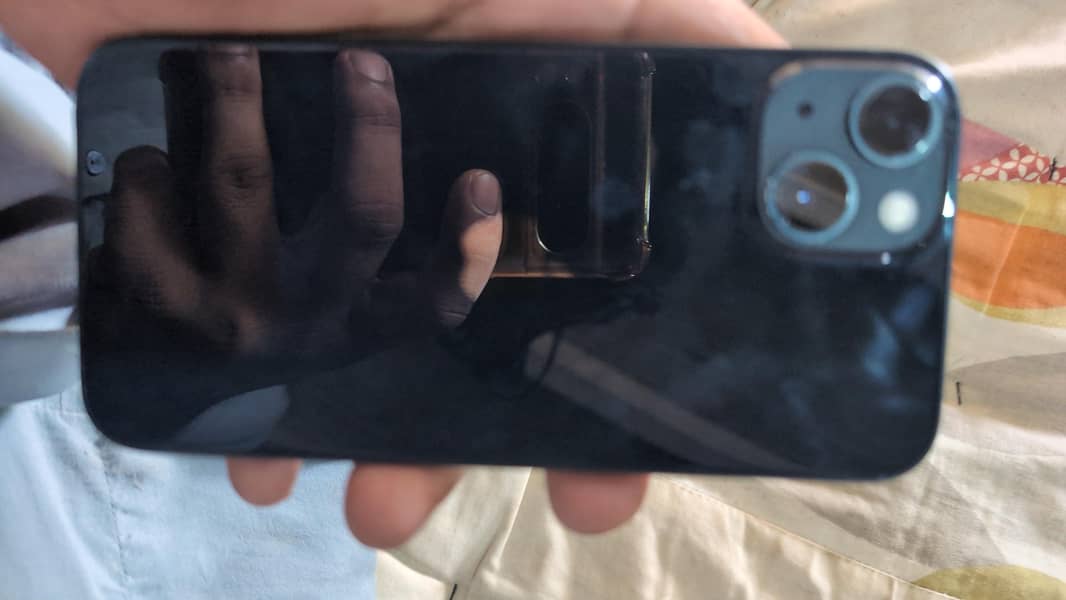 Apple iPhone 13 4