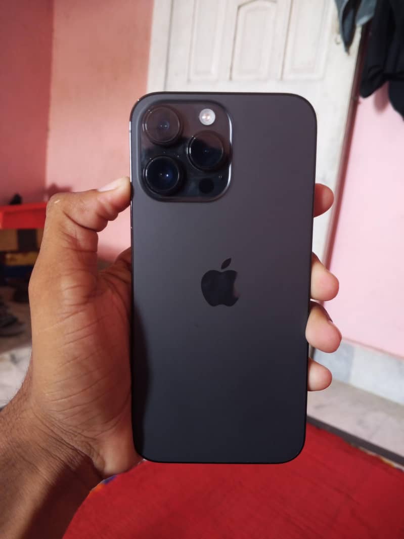 Apple iPhone 14 Pro Max 0