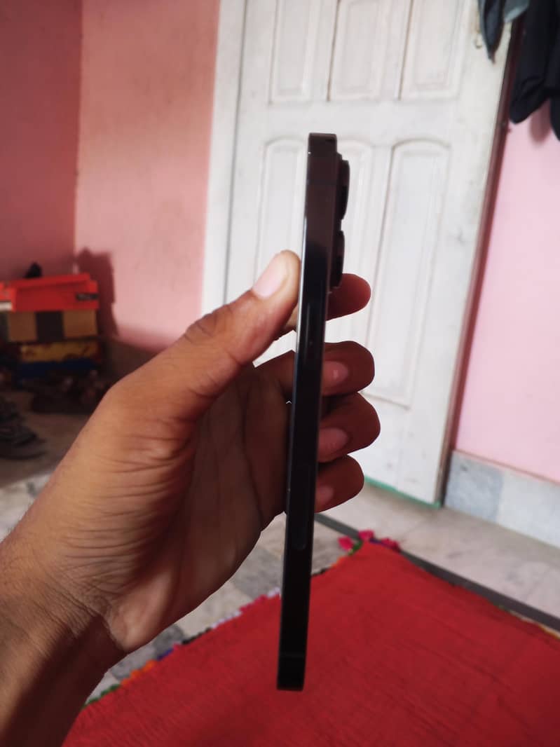 Apple iPhone 14 Pro Max 2