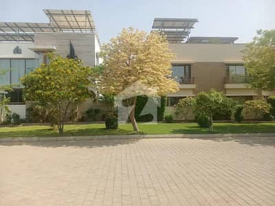 Spacious Residential Plot Is Available In National Stadium Colony For sale