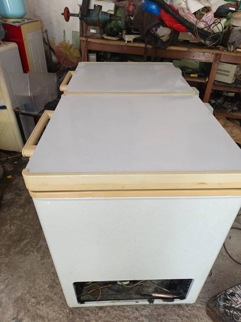 Double Door Deep Freezer 3
