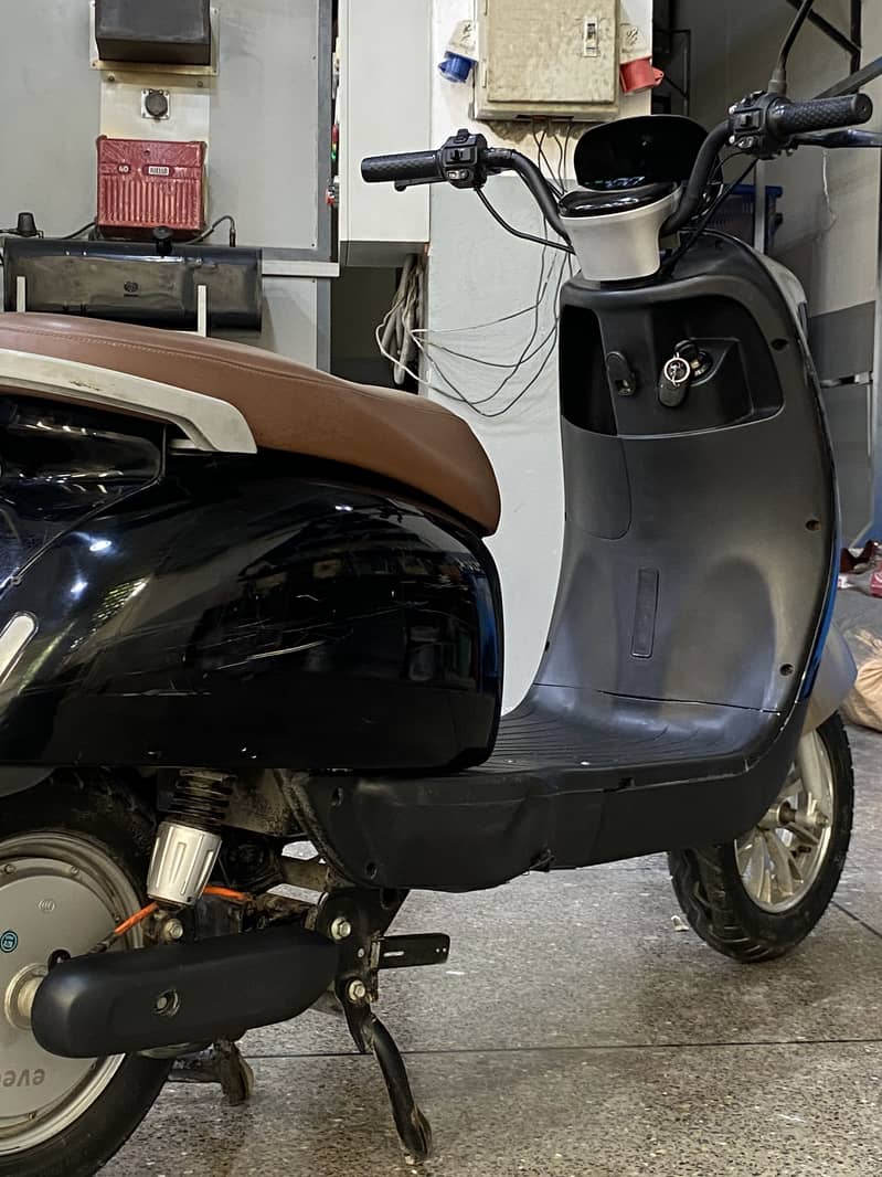 Evee 2024 model 2