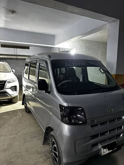 Daihatsu Hijet 2013 2018 better than Suzuki Every and Nissan Clipper