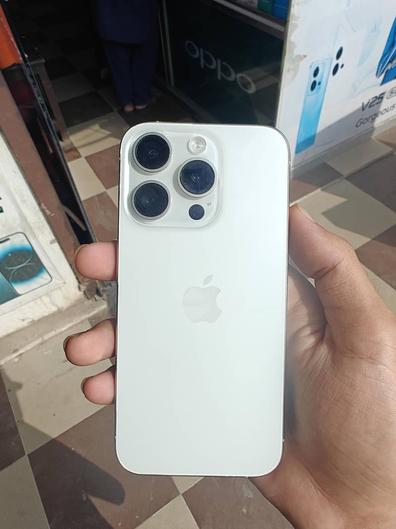 Apple iPhone 15 Pro 5