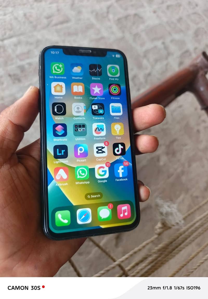 Apple iPhone X 3