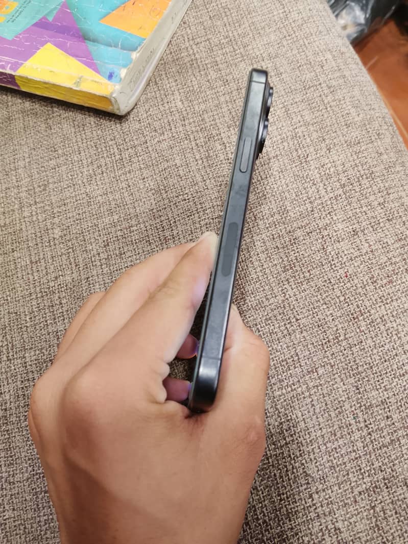 Apple iPhone 15 Pro Max 7