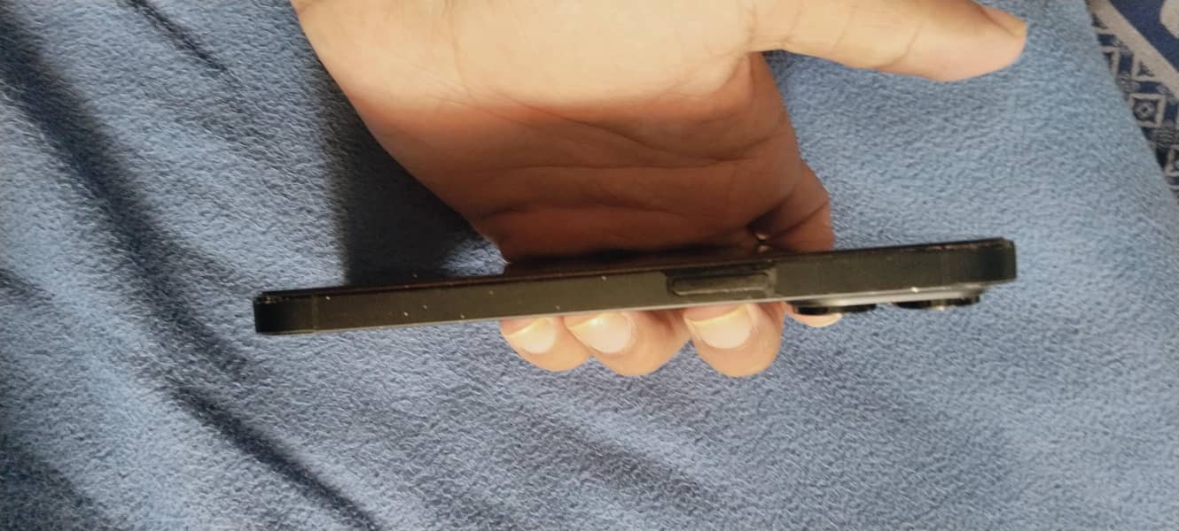 Apple iPhone 14 Pro 3