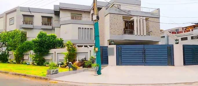 Corner House For Sale In Valencia - Block B Lahore
