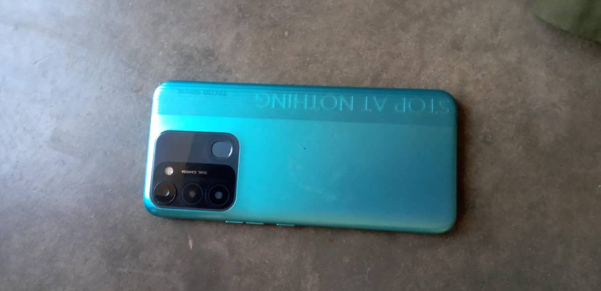Techno spark 8c 3