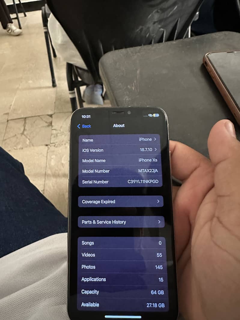 Apple iPhone XS 4