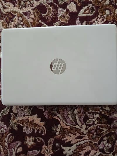 american window laptop look like neww