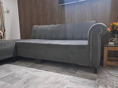 L shaped sofa in good condition for sale