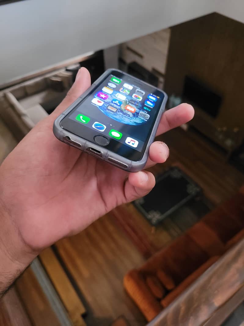 Apple iPhone 6 2