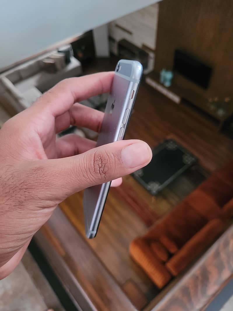 Apple iPhone 6 4