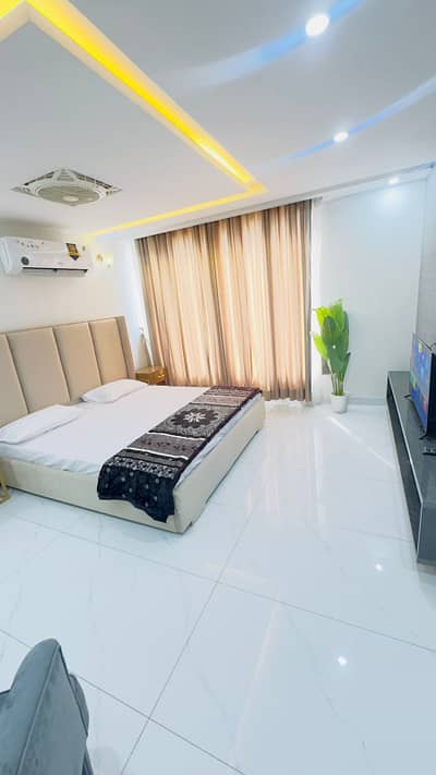 Par day apartment available for rent shot stay weekend luxury apartments bahria town Lahore