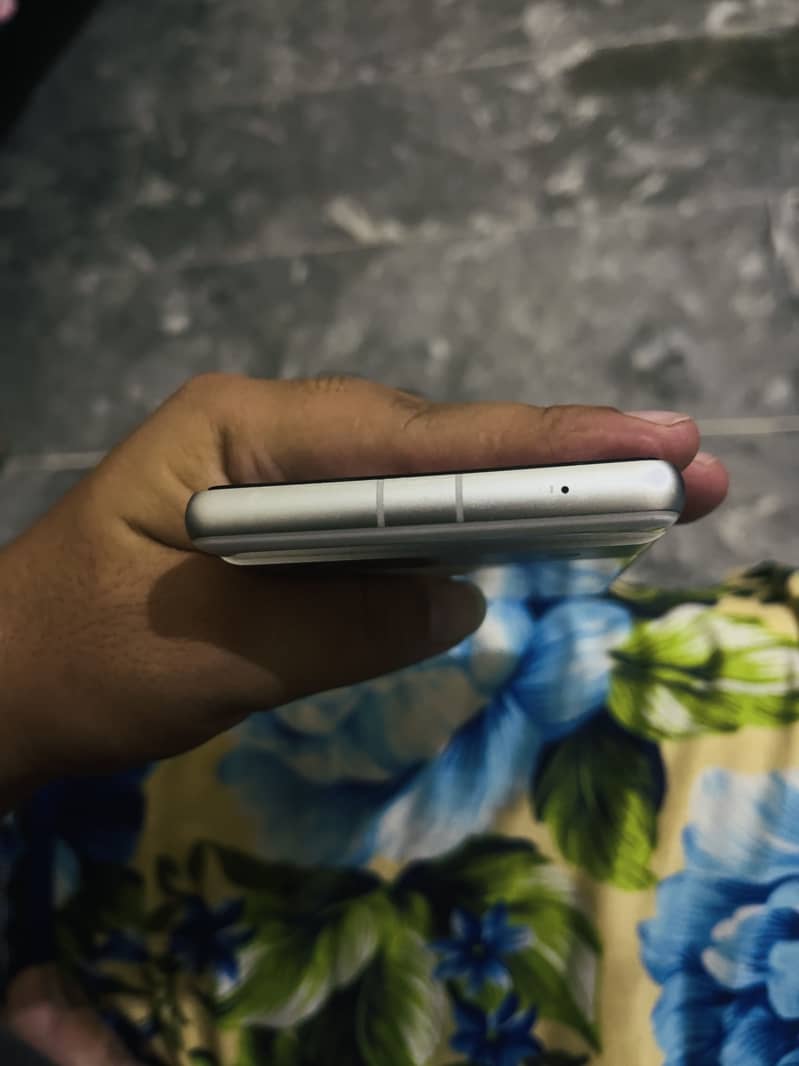 Google Pixel 7a 6