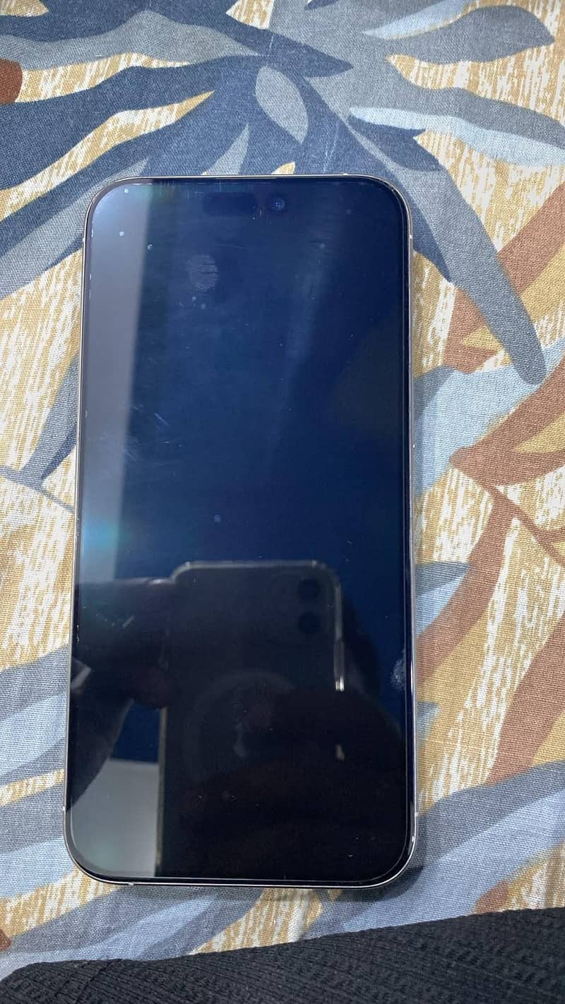 Apple iPhone 15 Pro Max 4