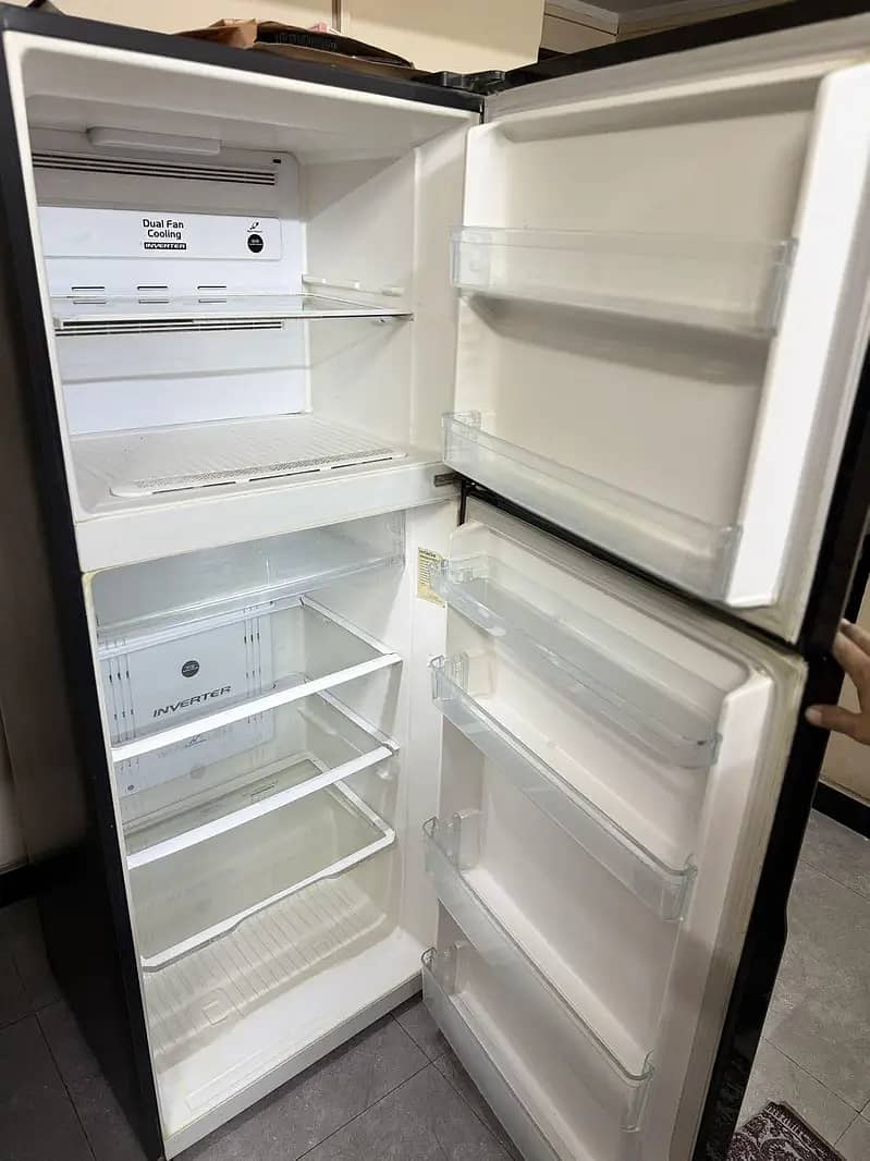 Hitachi Fridge 2
