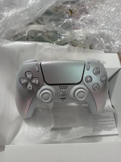 Sony PS5 DualSense Wireless Controller – Chroma Pearl