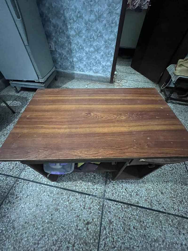 Computer Table 1