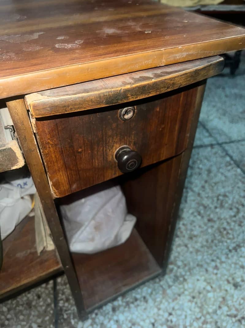 Computer Table 3