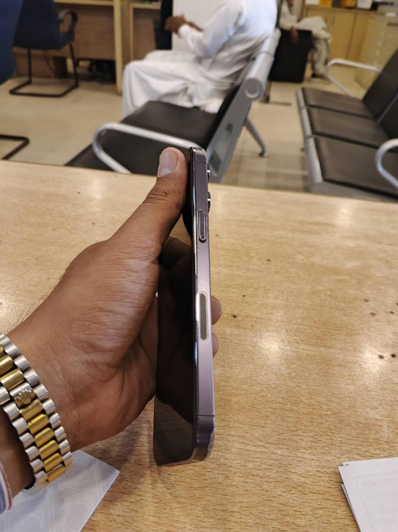 Apple iPhone 14 Pro Max 4