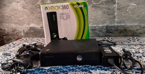 Xbox one 360 with two cable handle for sale