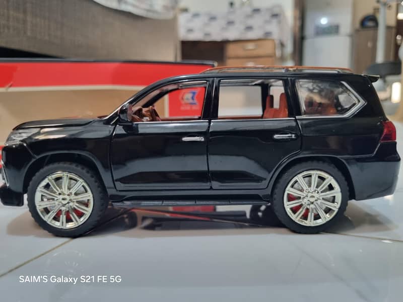 lexus LX570 8