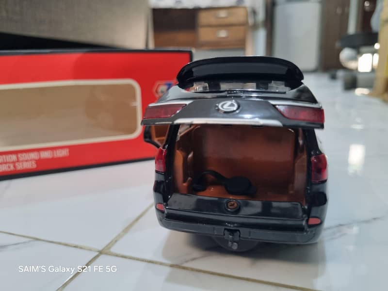lexus LX570 14