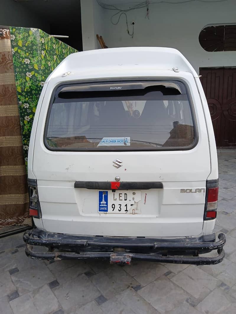 Suzuki Bolan 2012 3