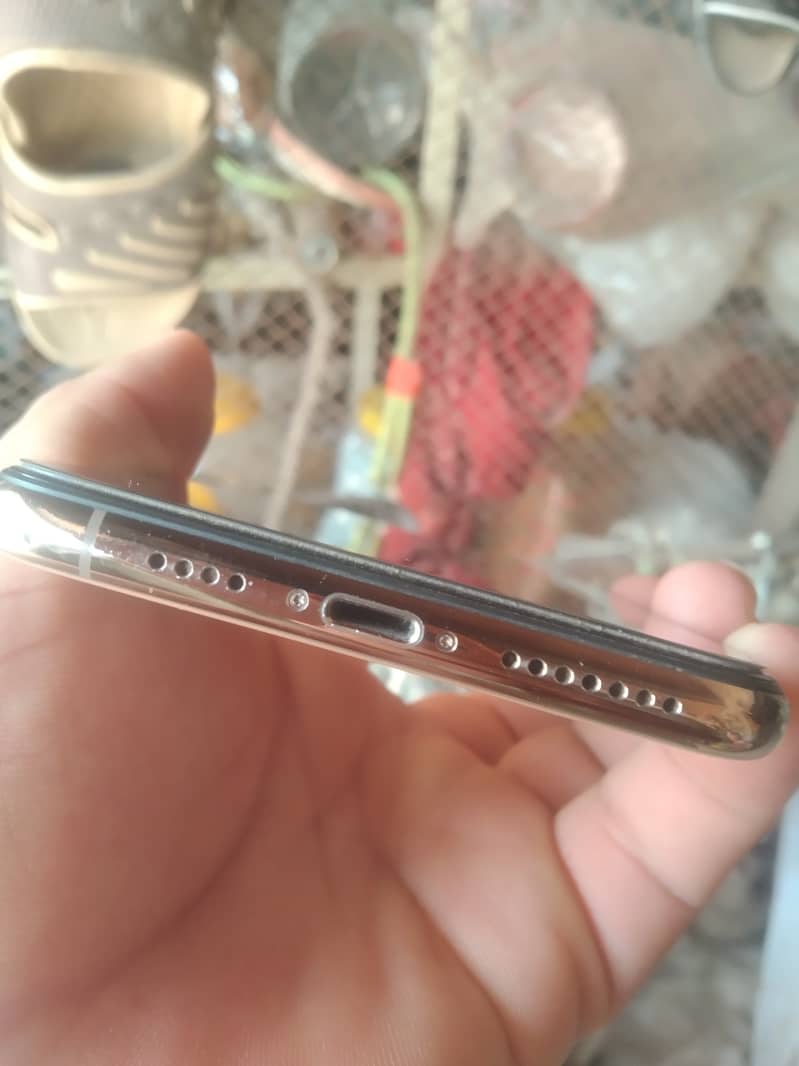 Apple iPhone XS Max 2