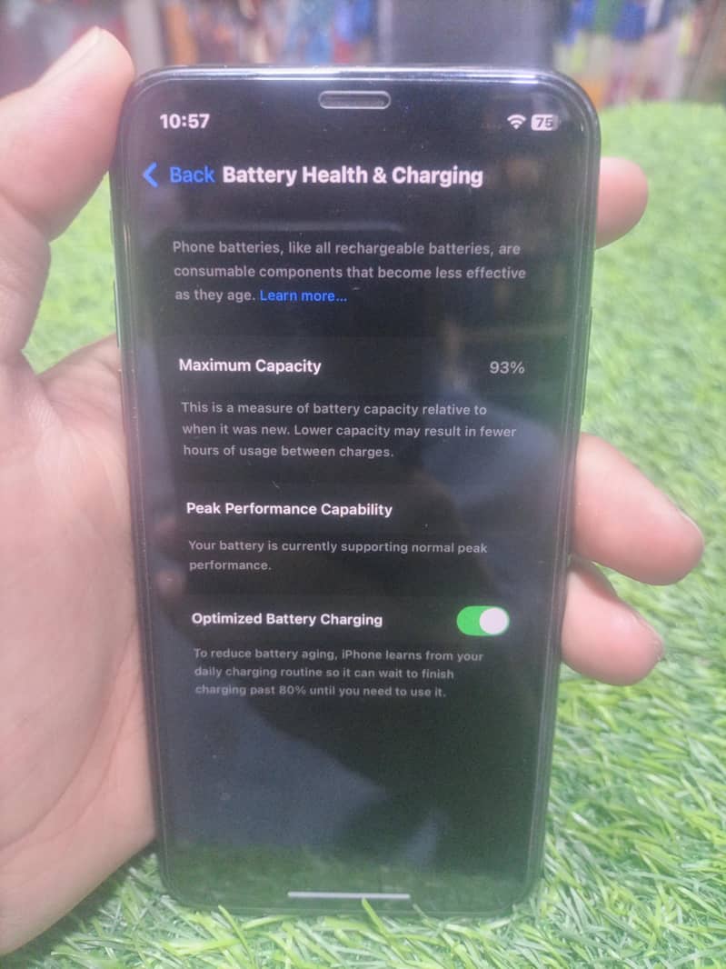 Apple iPhone XS 3