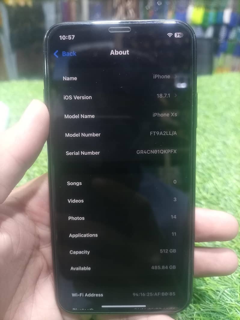 Apple iPhone XS 4