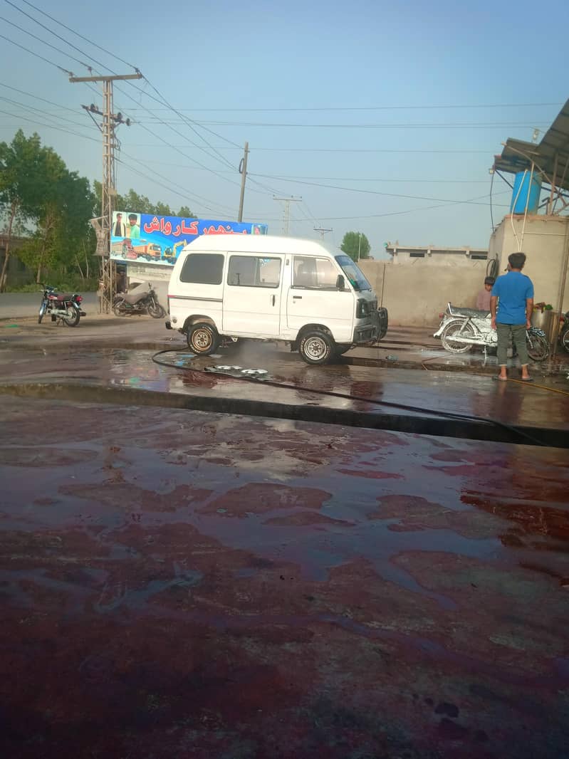 Suzuki Bolan 2011 1